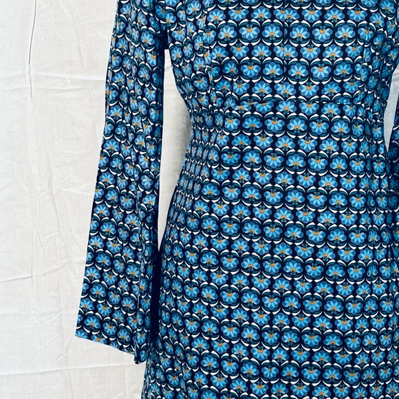 Sixties style Mini Dress - Picture 3 of 7